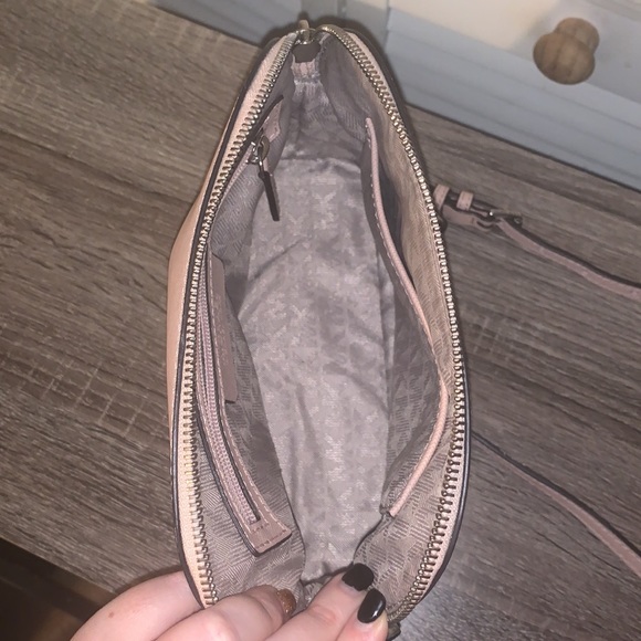 Michael Kors Crossbody - Picture 3 of 4